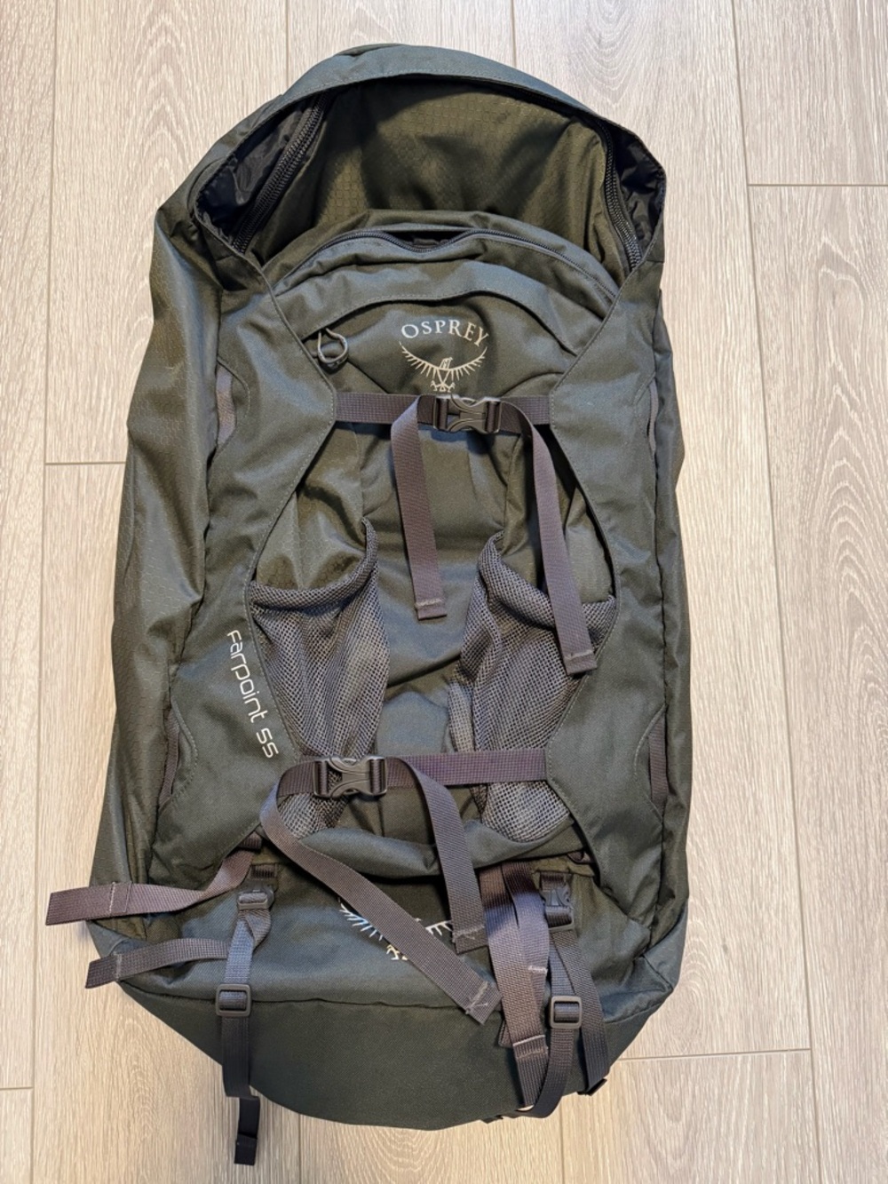 Like New - OSPREY Farpoint 55 Men's Backpack